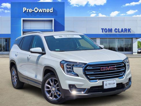 Used 2023 GMC Terrain SLT w/ LPO, Floor Liner Package FWD image 1