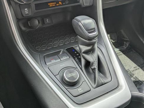 Used 2022 Toyota RAV4 XLE Premium AWD/4WD image 12