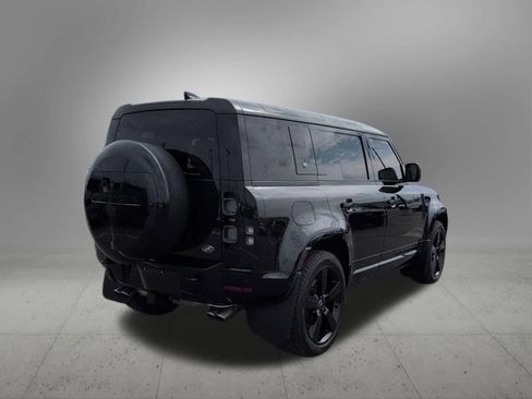 Used 2023 Land Rover Defender 110 V8 image 6