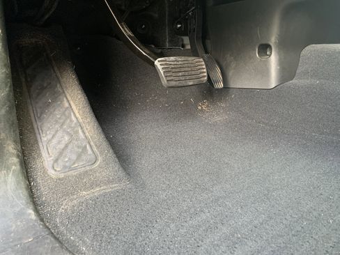 Used 2022 Chevrolet Silverado 1500 Custom image 16