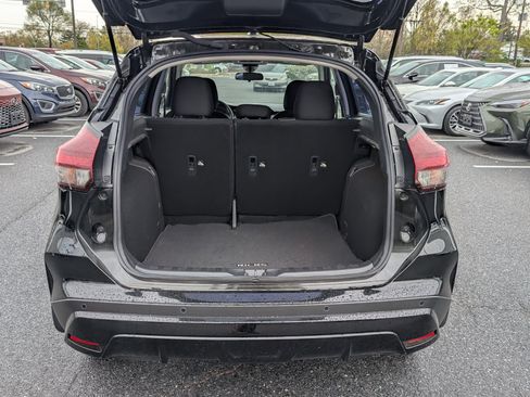 Used 2024 Nissan Kicks S FWD image 11