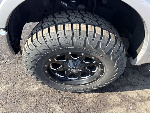 Used 2015 Ford F150 Lariat w/ Equipment Group 502A Luxury AWD/4WD image 10