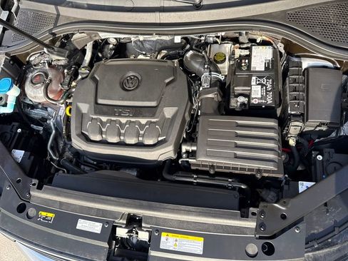 Used 2024 Volkswagen Tiguan SE R-Line image 28