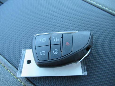 Used 2024 Chevrolet Silverado 1500 ZR2 w/ Technology Package image 34