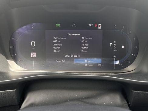 Used 2024 Volvo XC40 B5 Core AWD/4WD image 11