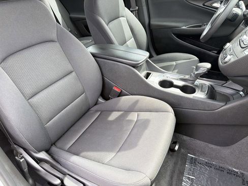 Used 2024 Chevrolet Malibu LT image 25