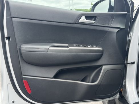 Used 2019 Kia Sportage LX AWD/4WD image 15