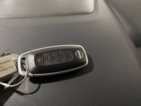 Used 2026 Nissan Rogue SL AWD/4WD image 23