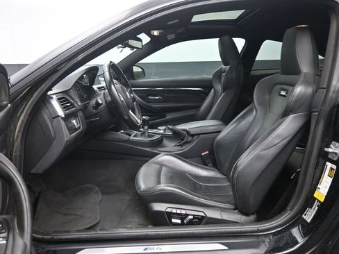 Used 2018 BMW M4 Coupe RWD image 24