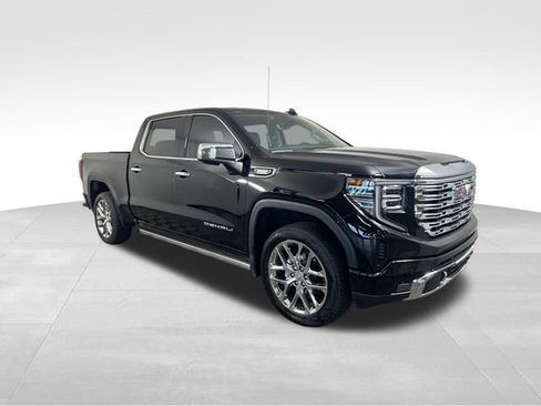 Used 2025 GMC Sierra 1500 Denali w/ Denali Reserve Package AWD/4WD image 8