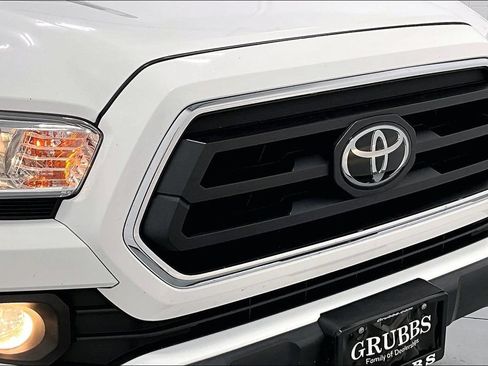 Used 2023 Toyota Tacoma SR5 RWD image 27