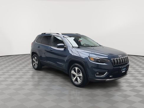 Used 2021 Jeep Cherokee Limited w/ Elite Package AWD/4WD image 36