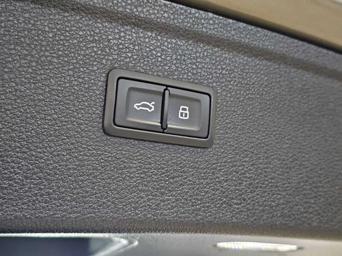 Used 2023 Audi Q5 2.0T Premium w/ Convenience Package AWD/4WD image 15