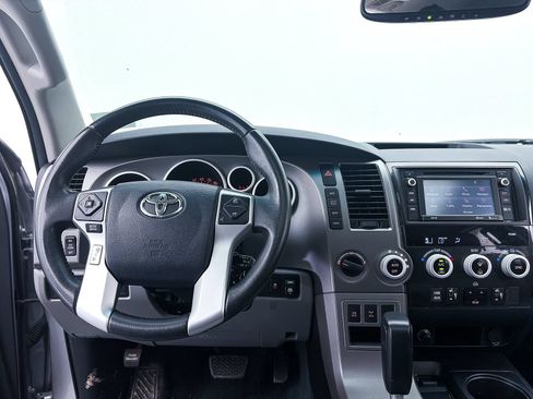 Used 2017 Toyota Sequoia SR5 w/ Premium Package AWD/4WD image 6