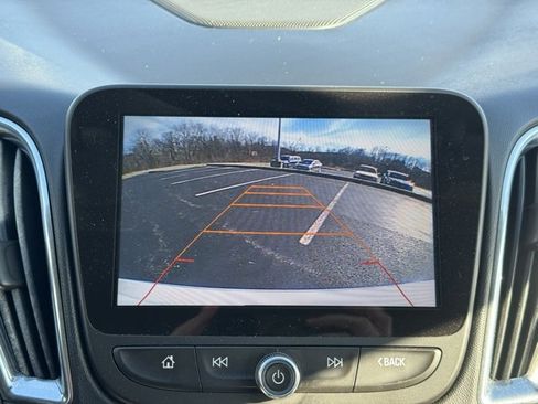 Used 2017 Chevrolet Malibu Premier w/ Premier Sun and Wheel Package image 22