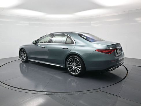 Used 2025 Mercedes-Benz S 580 4MATIC Sedan image 3