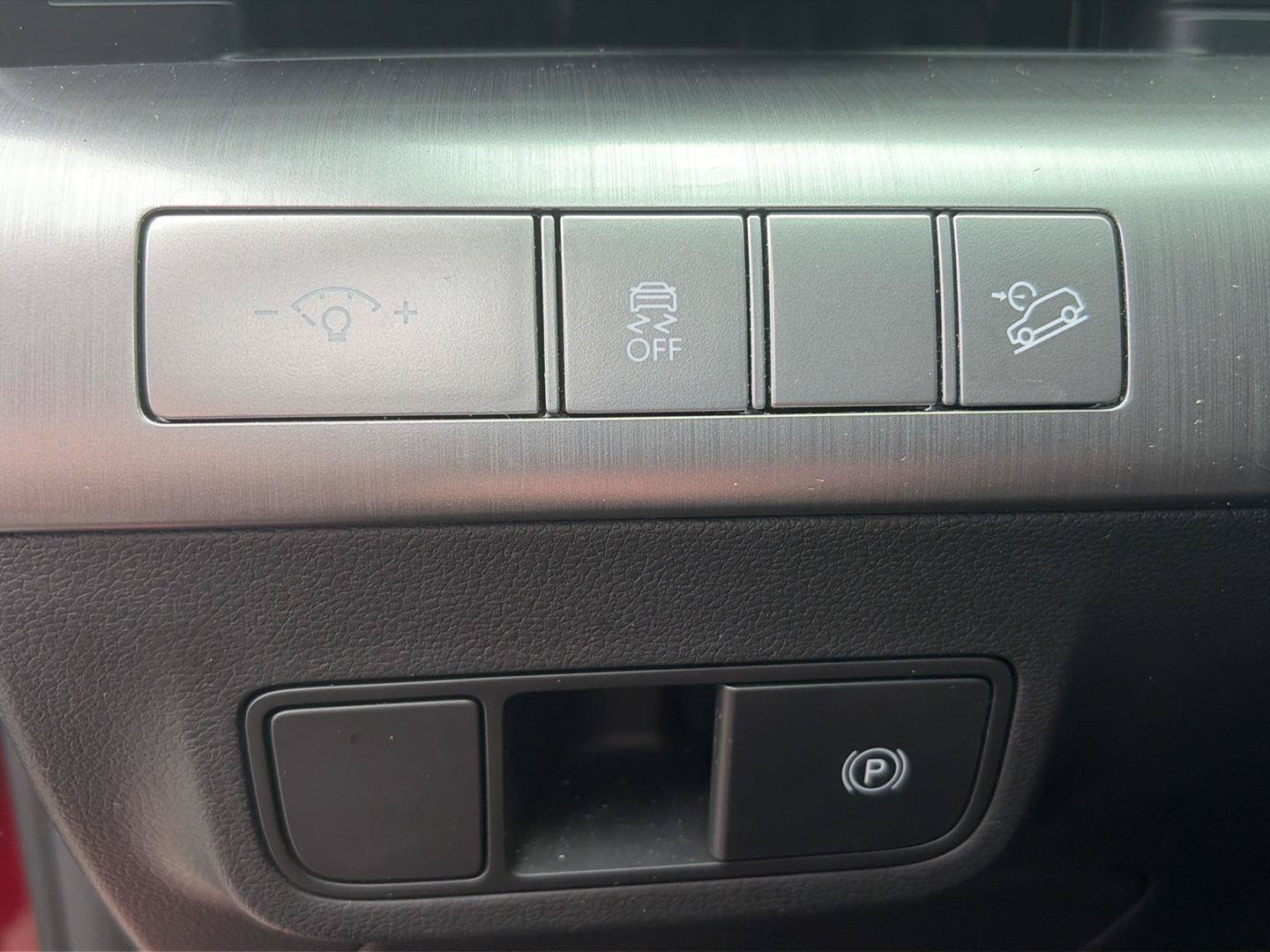 Used 2025 Hyundai Kona SEL FWD image 21