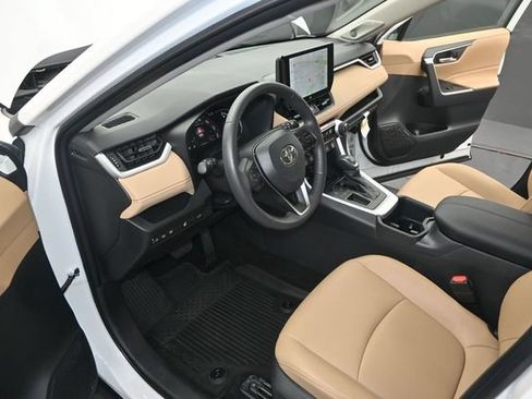 Used 2025 Toyota RAV4 XLE Premium w/ Weather Package FWD image 4