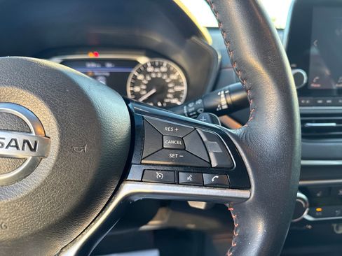 Certified 2020 Nissan Altima 2.5 SR w/ Premium Package image 15