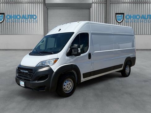Used 2023 RAM ProMaster 2500 FWD image 1