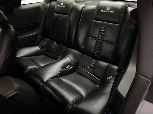 Used 2006 Ford Mustang GT image 16