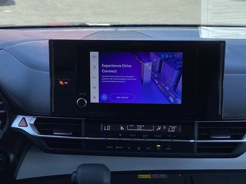 Certified 2026 Toyota Sienna LE FWD image 29