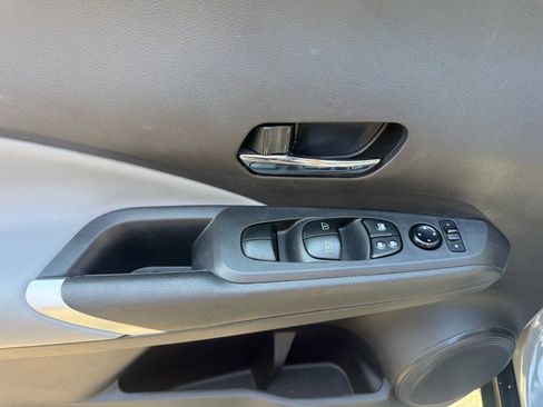 Used 2022 Nissan Kicks SR w/ Premium Package FWD image 20