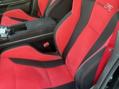 Used 2018 Honda Civic Type R image 13