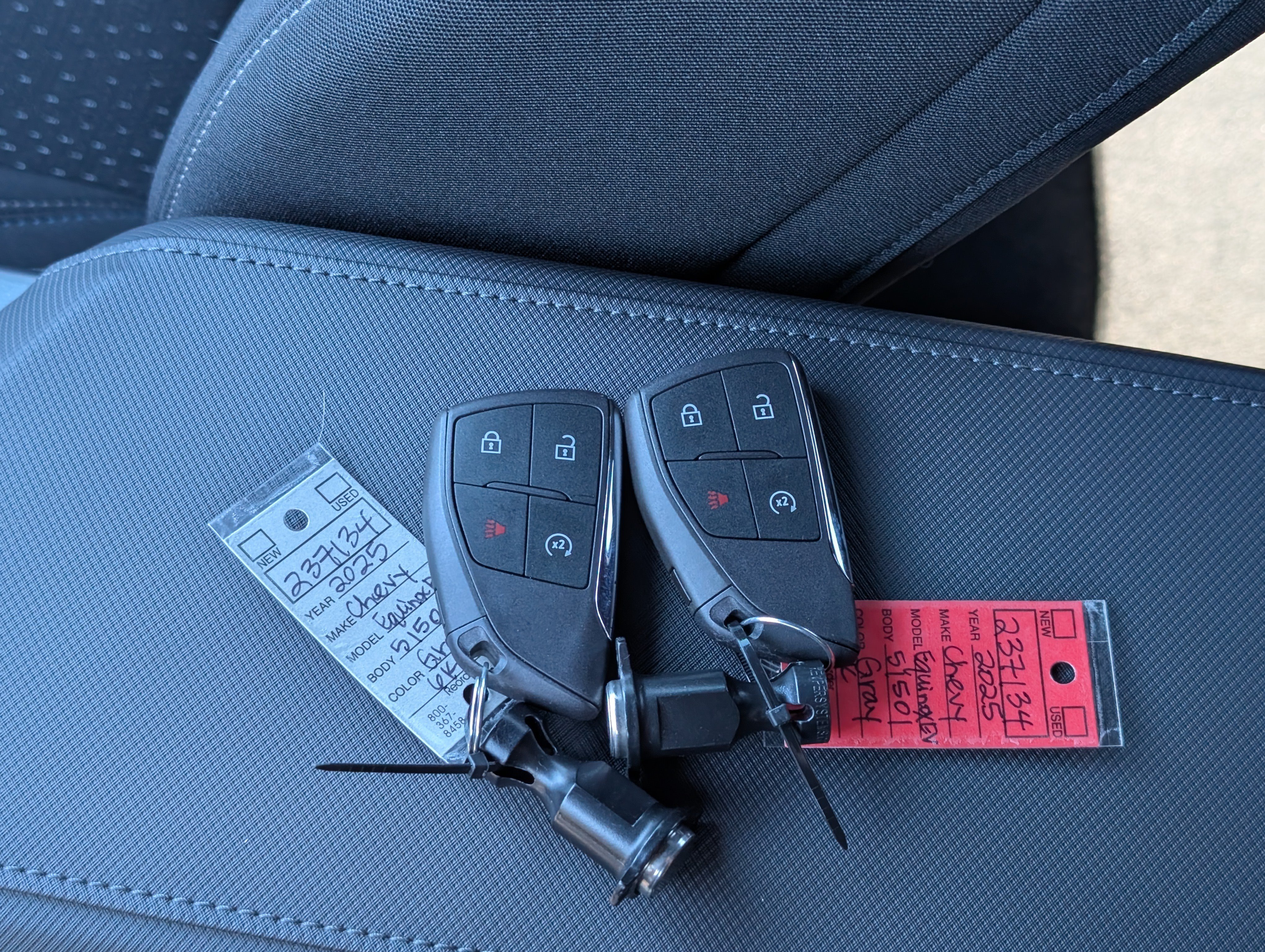 Used 2025 Chevrolet Equinox EV LT w/ Comfort Package FWD image 34