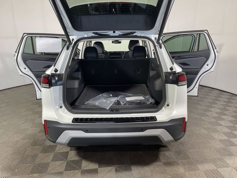 New 2026 Volkswagen Tiguan SE image 21