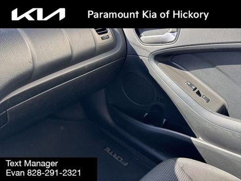 Used 2017 Kia Forte LX FWD image 22