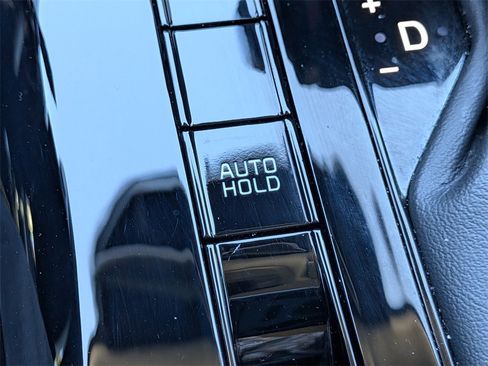 Used 2024 Kia Niro LX image 30