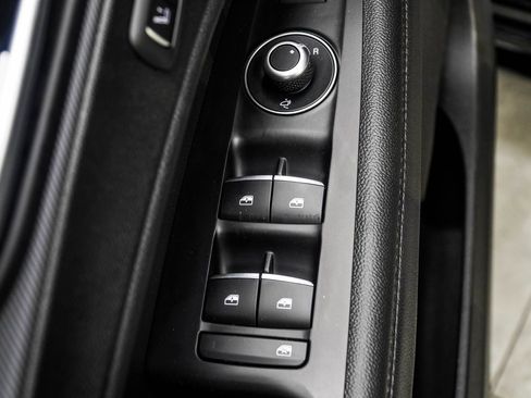 Used 2023 Alfa Romeo Stelvio Veloce image 36