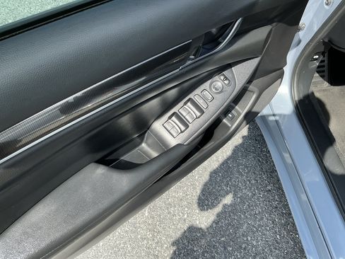 Used 2022 Honda Accord Sport image 14