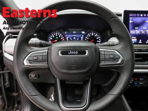 Used 2024 Jeep Compass Latitude AWD/4WD image 10