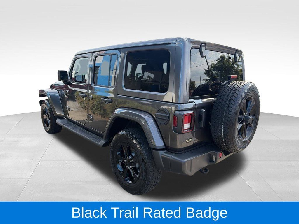 Used 2021 Jeep Wrangler Unlimited Sahara AWD/4WD image 9