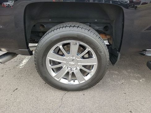 Used 2018 Chevrolet Silverado 1500 High Country image 7