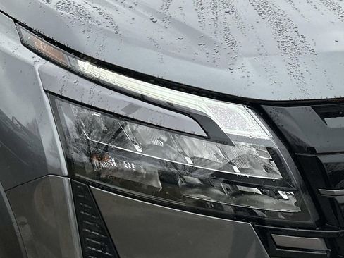 New 2026 Nissan Pathfinder Platinum AWD/4WD image 9