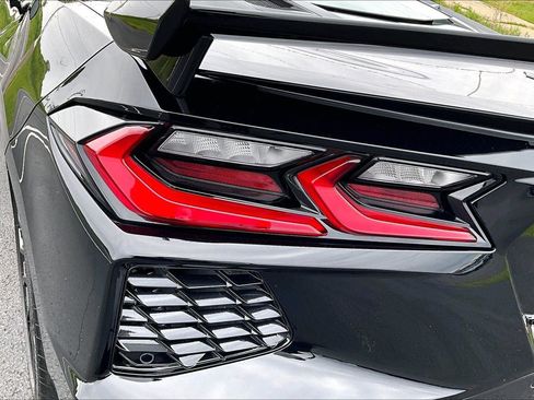 Used 2025 Chevrolet Corvette Stingray Preferred Cpe w/ Z51 Performance Package RWD image 28