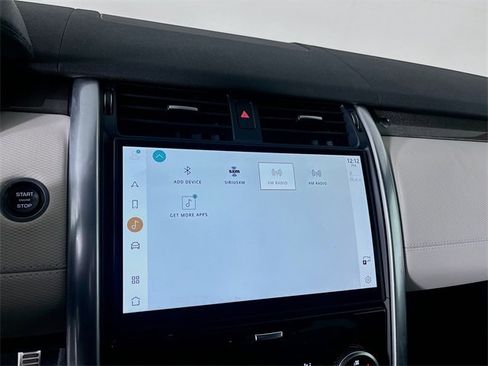 Certified 2023 Land Rover Discovery Metropolitan Edition image 15