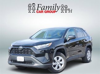 Used 2024 Toyota RAV4 LE video 1