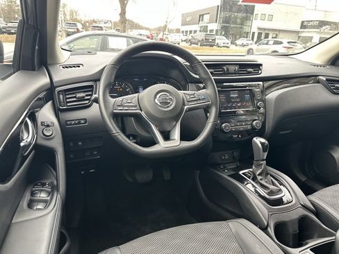 Used 2022 Nissan Rogue Sport SV w/ Technology Package image 27