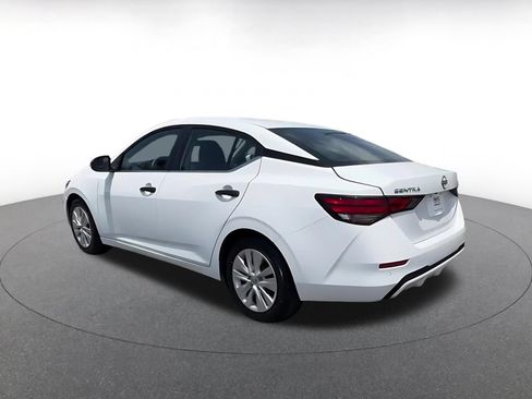 Used 2025 Nissan Sentra S FWD image 11