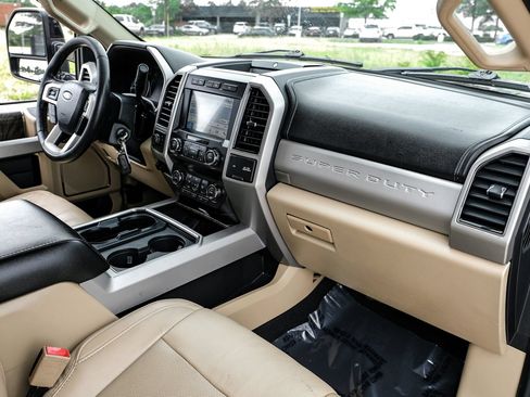 Used 2019 Ford F250 Lariat w/ Lariat Value Package AWD/4WD image 10