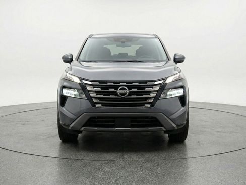 Used 2025 Nissan Rogue SV AWD/4WD image 2