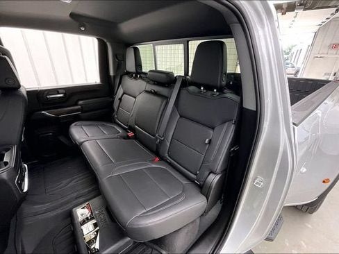 Certified 2023 GMC Sierra 3500 SLT w/ SLT Premium Package AWD/4WD image 19