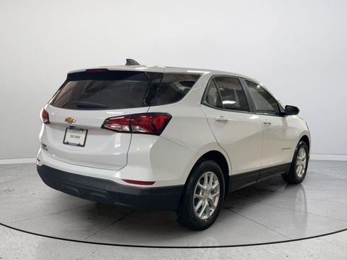 Used 2024 Chevrolet Equinox LS w/ LS Convenience Package FWD image 7