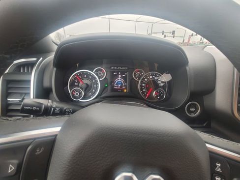 New 2026 RAM 1500 4x4 Crew Cab image 15