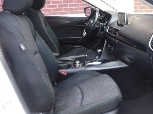 Used 2016 MAZDA MAZDA3 i Touring FWD image 6