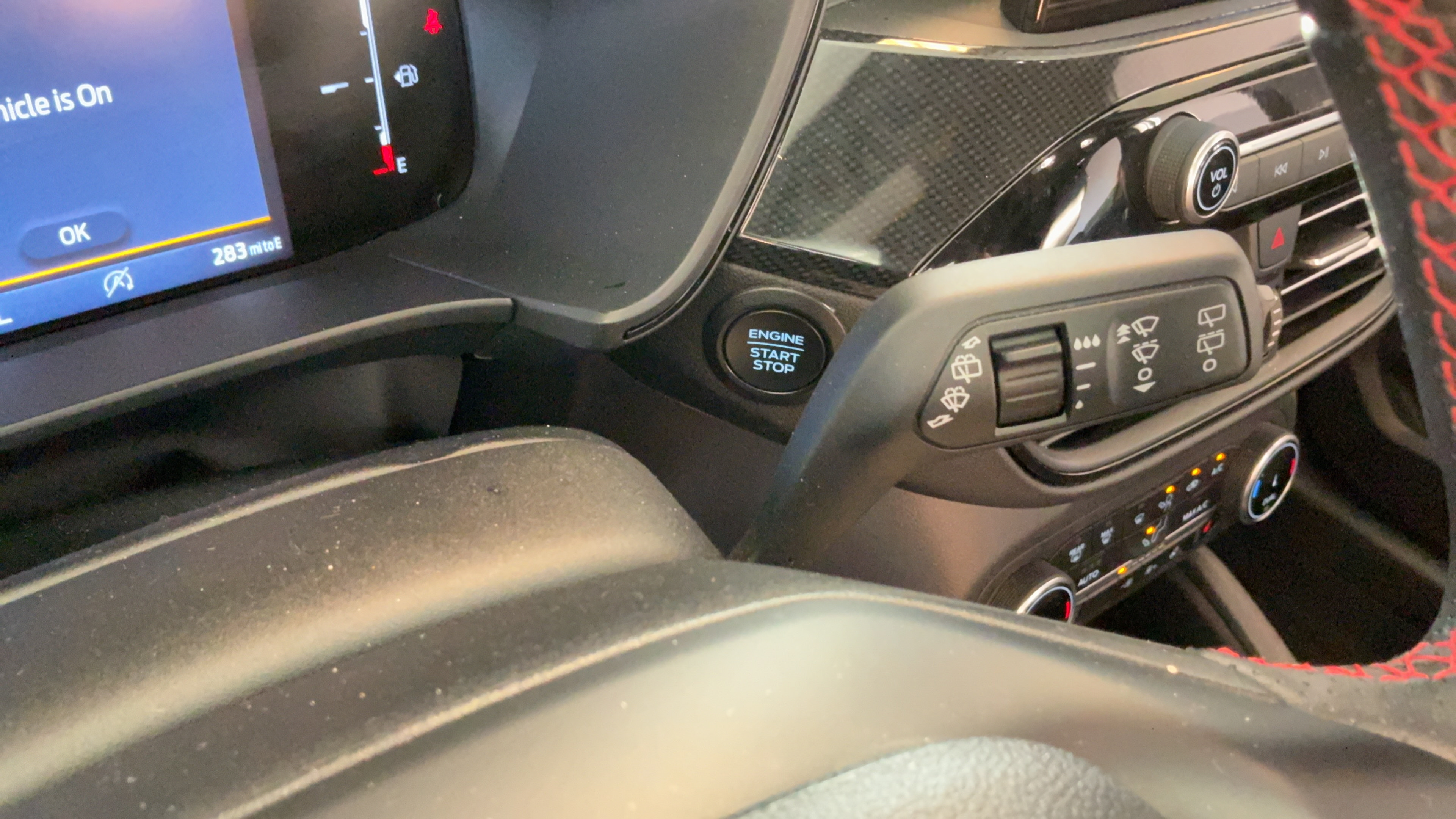 Used 2025 Ford Escape ST-Line Select AWD/4WD image 20